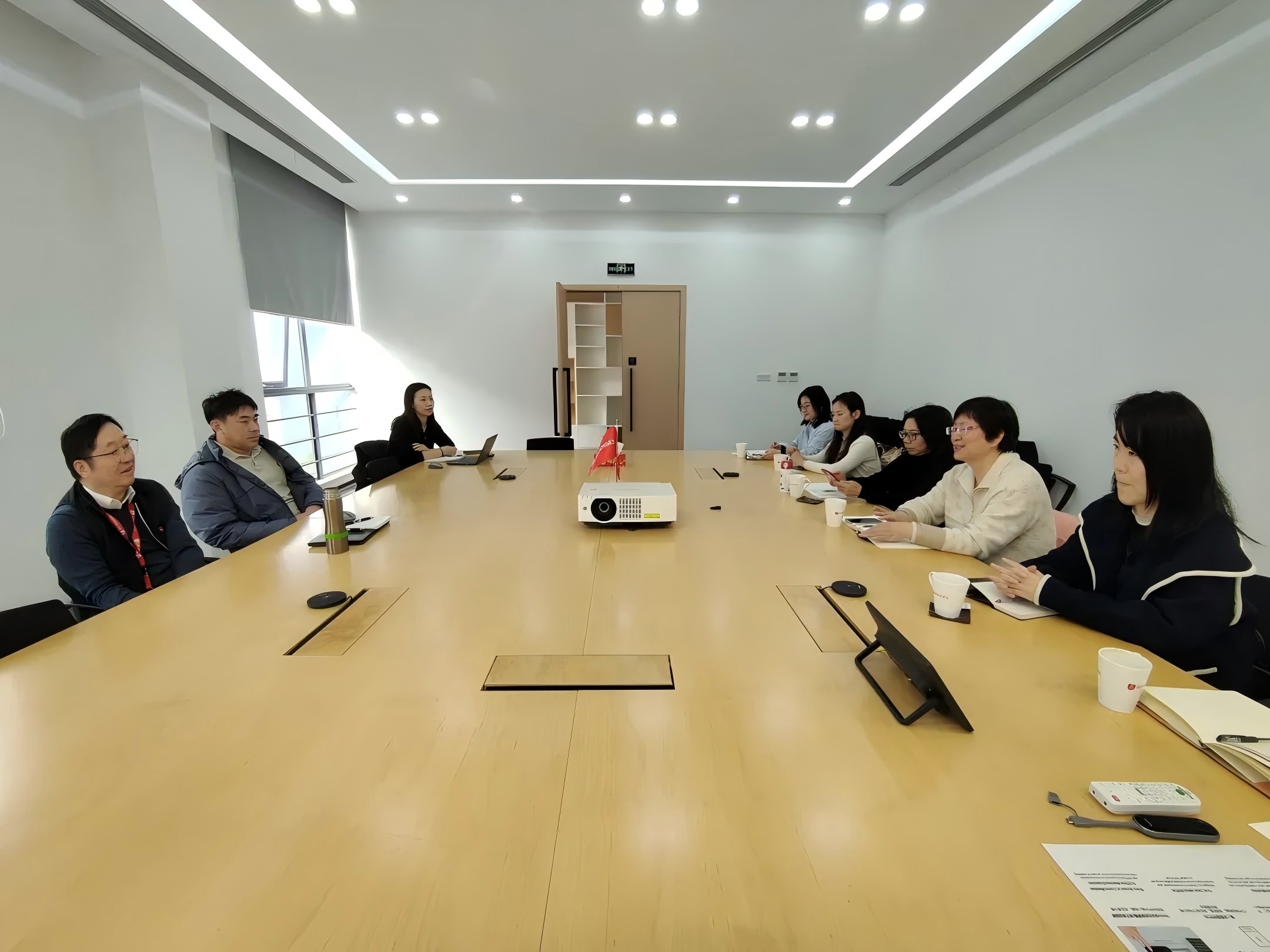 協會秘書長劉秋麗帶隊走訪副會長單位——格朗吉斯鋁業、上海有色金屬工業技術監測中心
